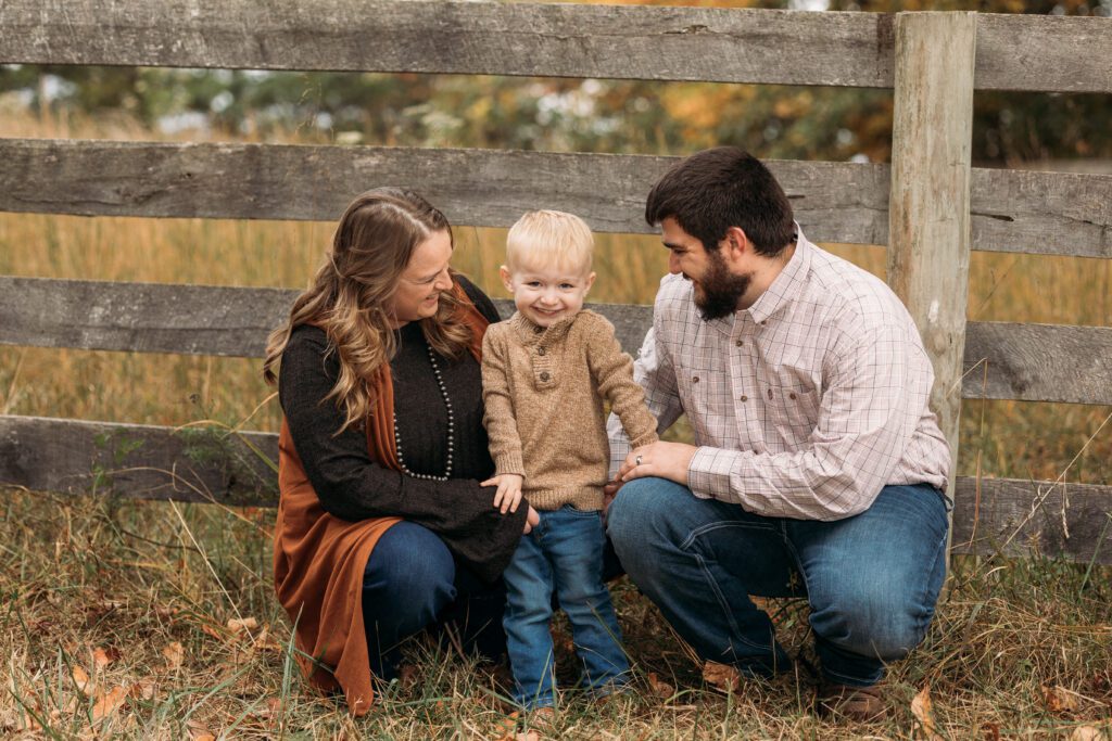 Louisville ky family photographer with toddler